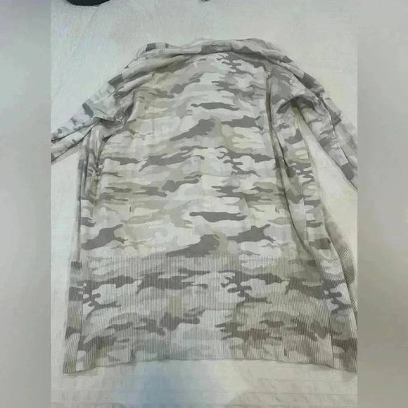 Anthropologie Sanctuary Camo Duster Cardigan size Medium - Picture 2 of 9